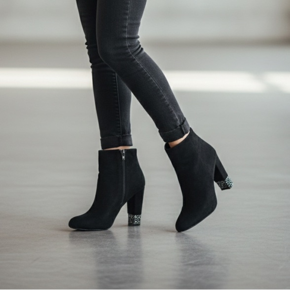Elegant Black Ankle Boots